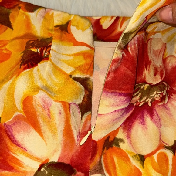 Liz Claiborne Size Petite Floral Skirt - Picture 5 of 7